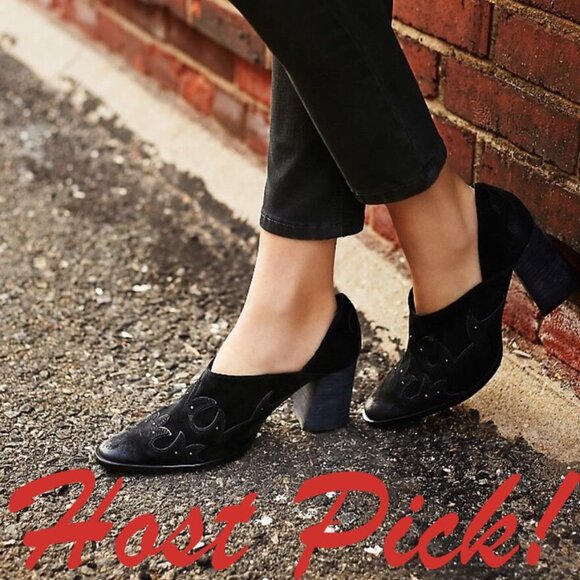 Free People Shoes - Free People NEW Stud Mule Pump BLACK Veg Tanned Suede Leather Womens Heels HP🎉